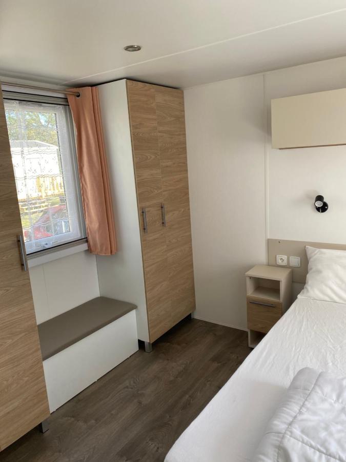 Mobil-Home 4 6 Personnes 2 Chambres Camping Le Bois Dormant 圣让-德蒙 外观 照片